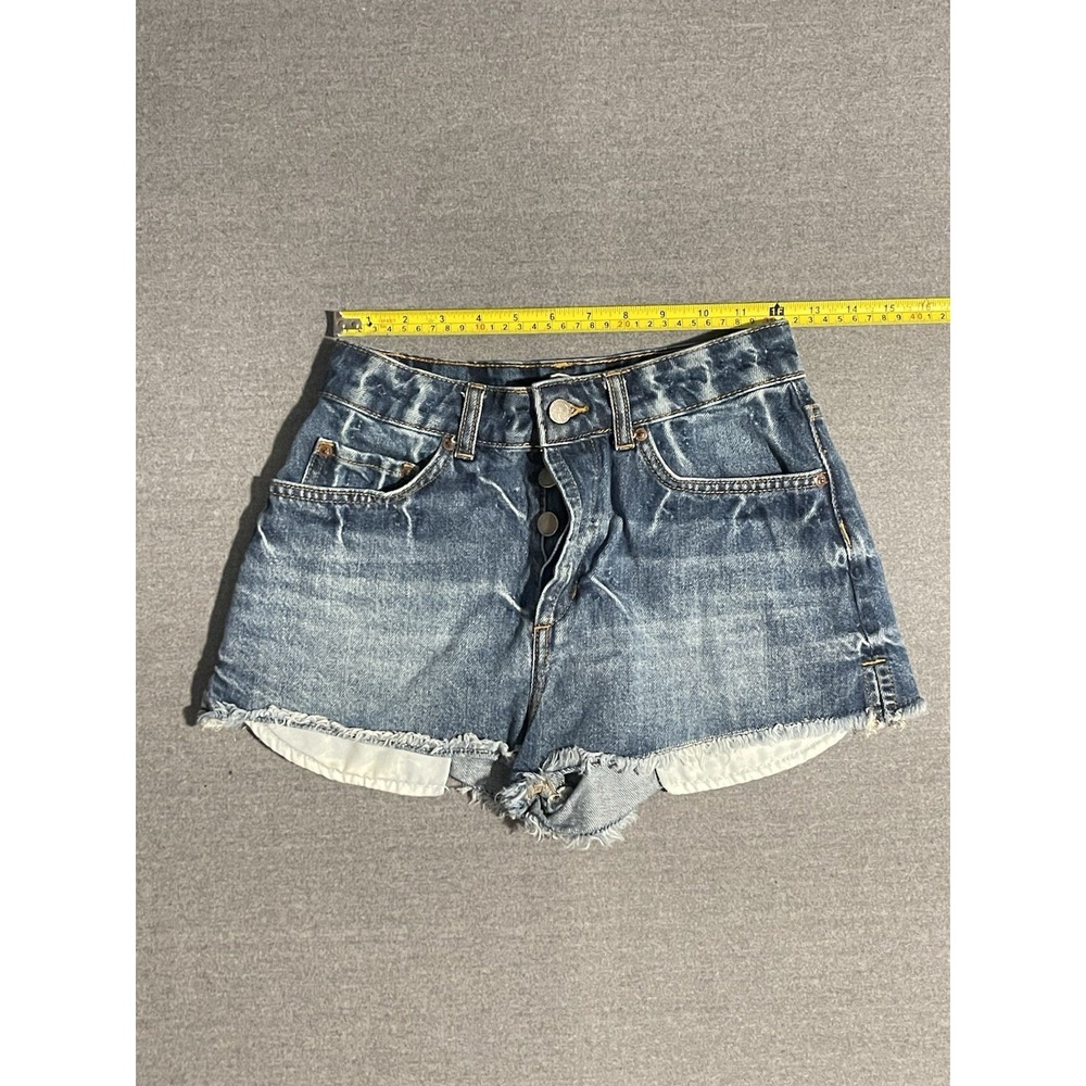 Roxy Denim Shorts‎ Womens Size 26 Medium Wash Frayed Hem Beach Y2K Summer Style - Picture 4 of 8